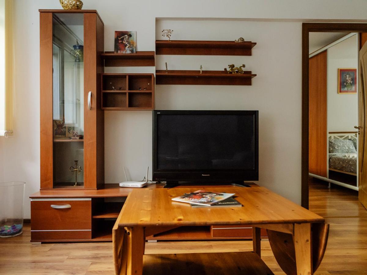 Old Town Historic Apartment With Backyard Mini Park Bukareszt Zewnętrze zdjęcie